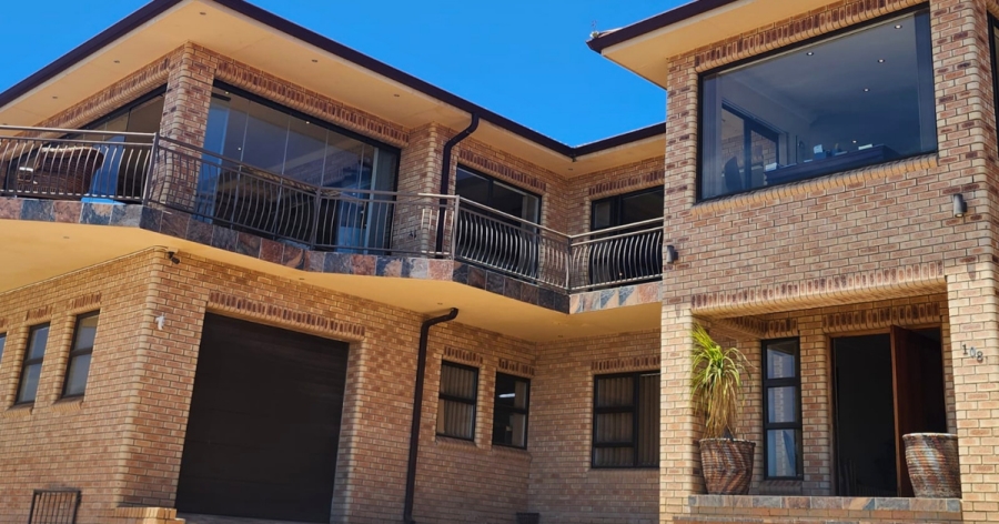 4 Bedroom Property for Sale in Mossel Bay Central Western Cape